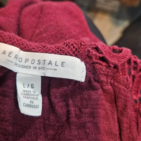 Aeropostale Burgundy Crochet Trim Tank Top – Size Large – Boho Sleeveless - Picture 4 of 4